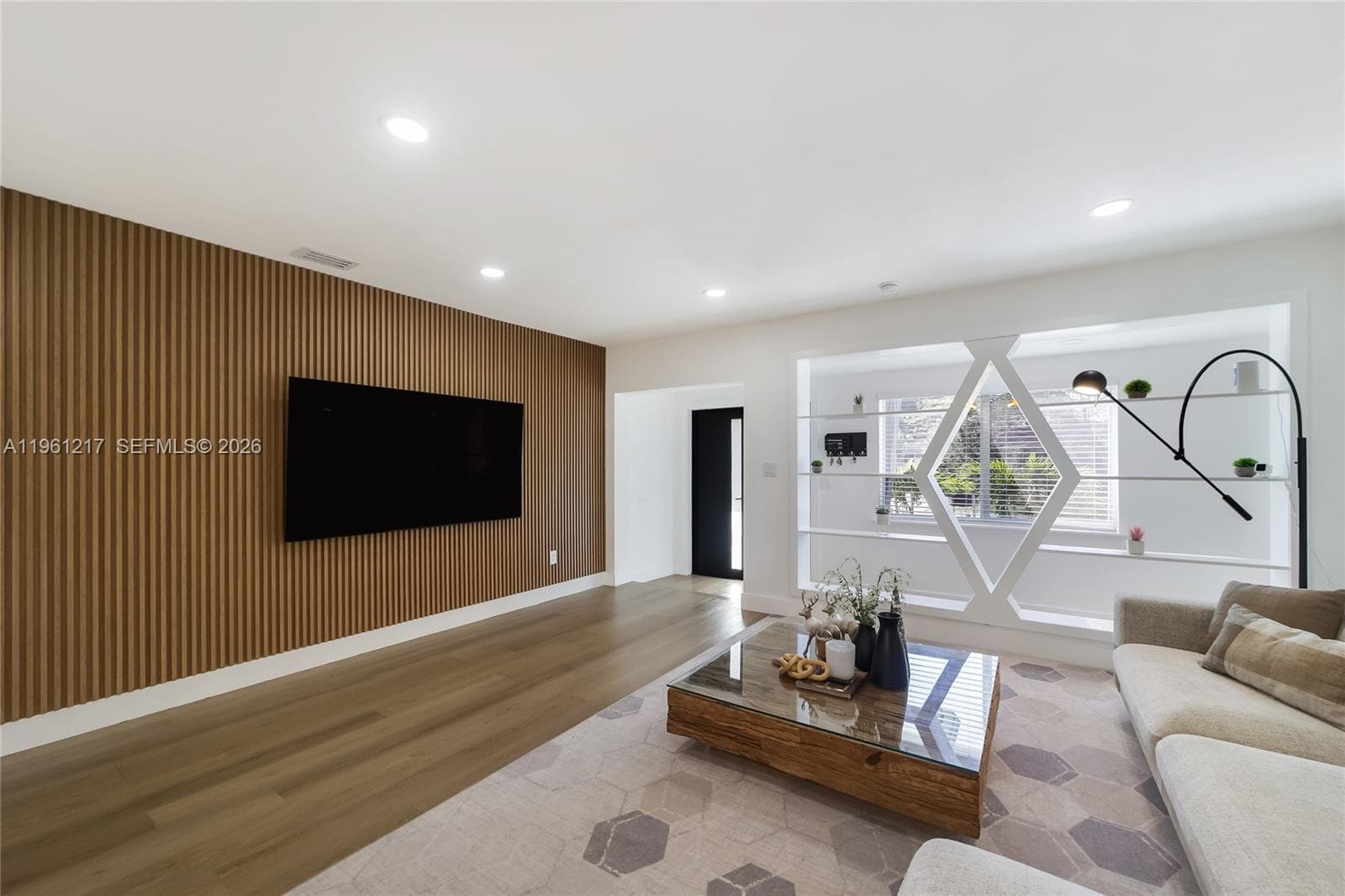45 NE 124th Ter, North Miami FL 33161 — 17