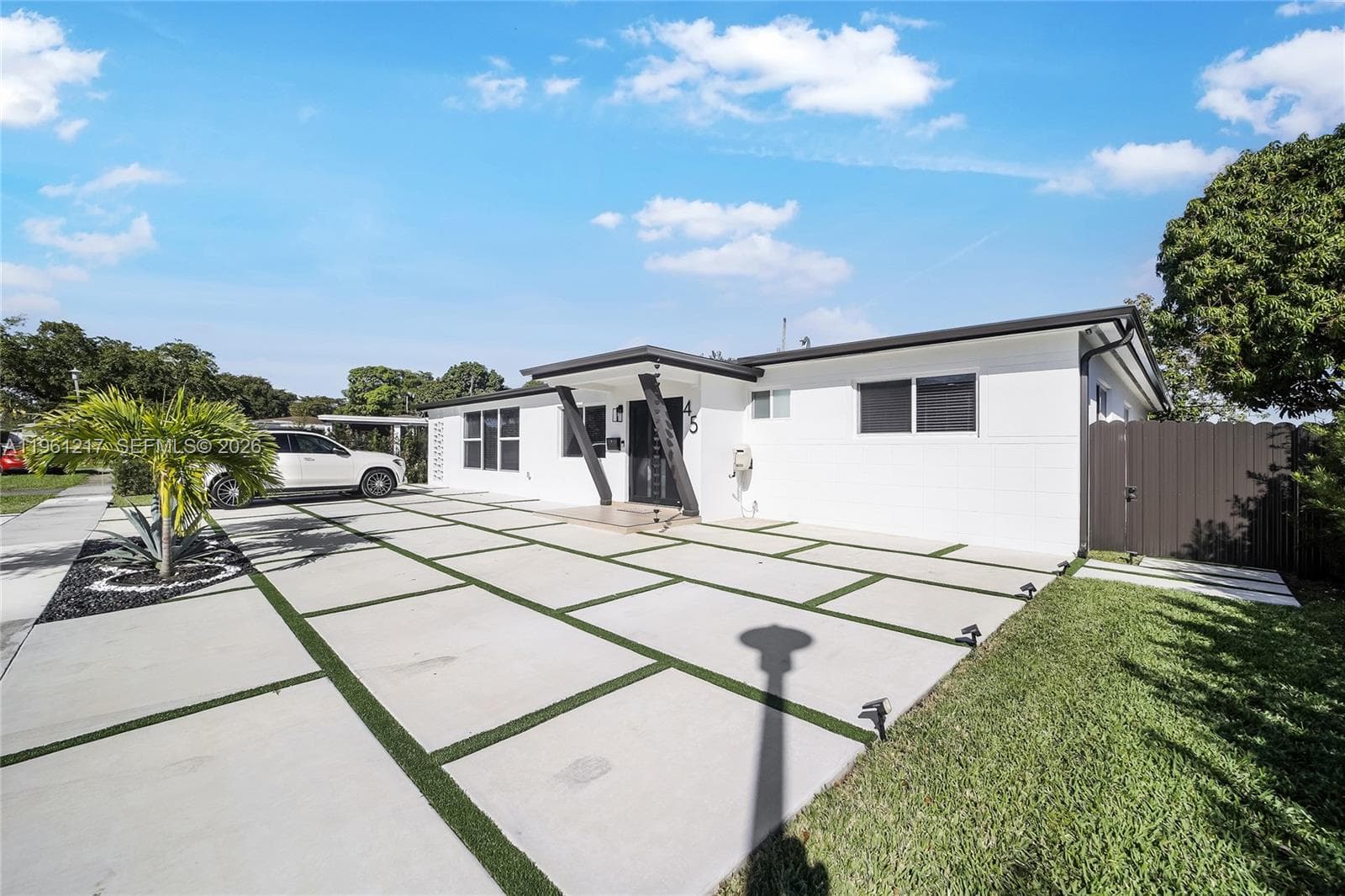 45 NE 124th Ter, North Miami FL 33161 — 11