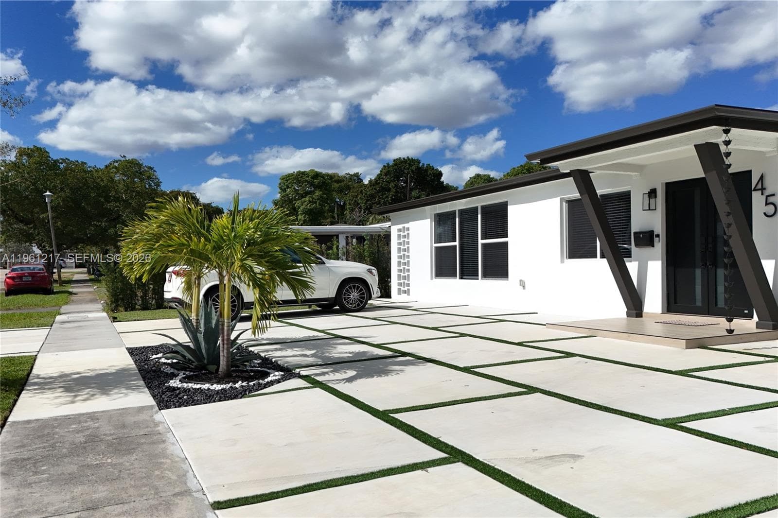 45 NE 124th Ter, North Miami FL 33161 — 8