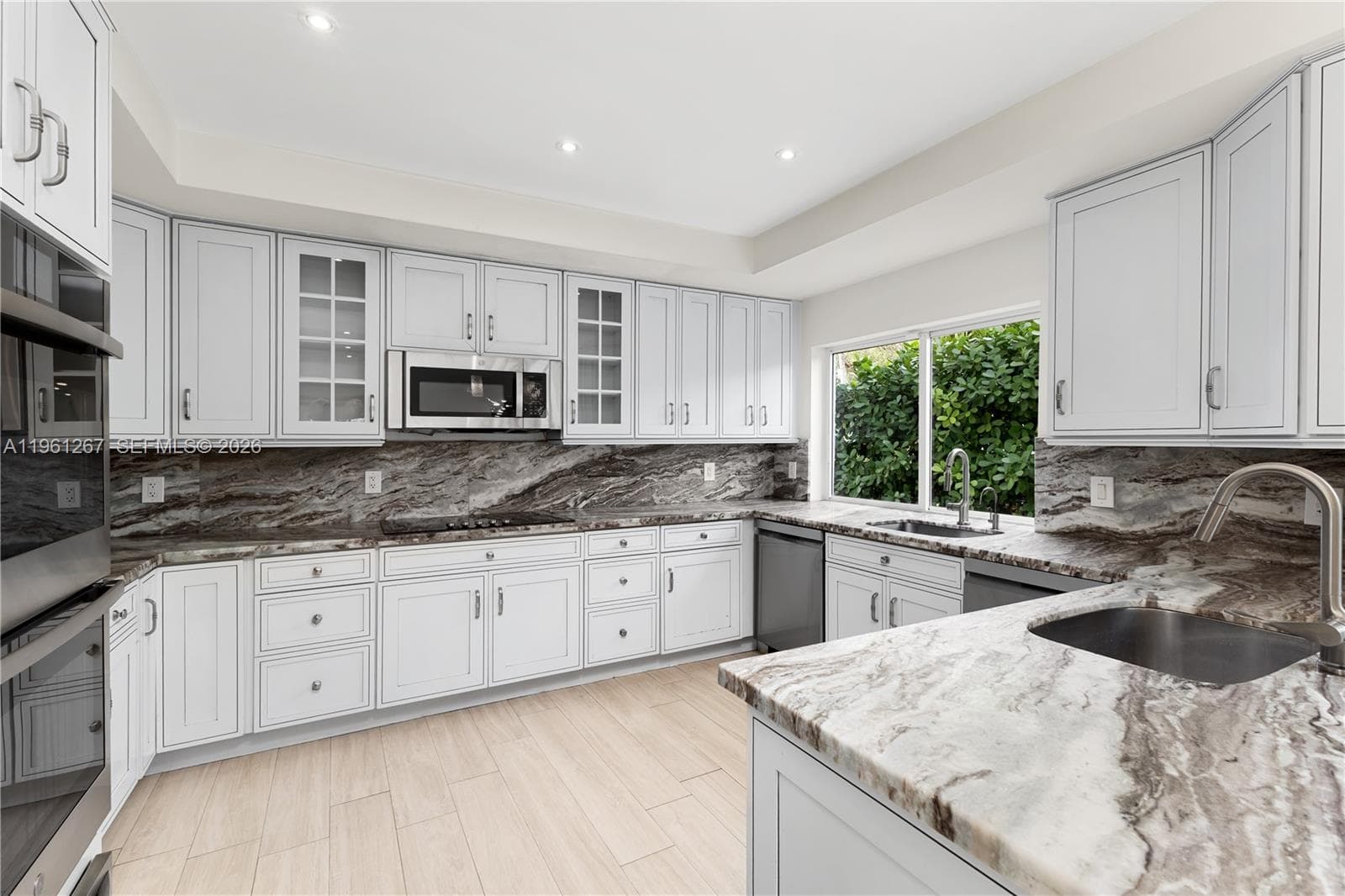 20205 W Oak Haven Cir, Miami FL 33179 — 5