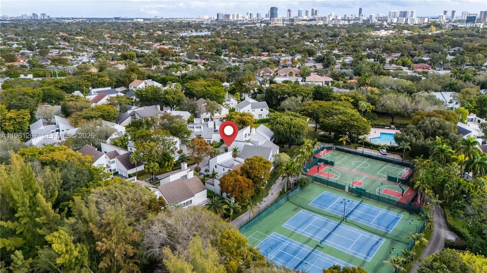 20205 W Oak Haven Cir, Miami FL 33179 — 30