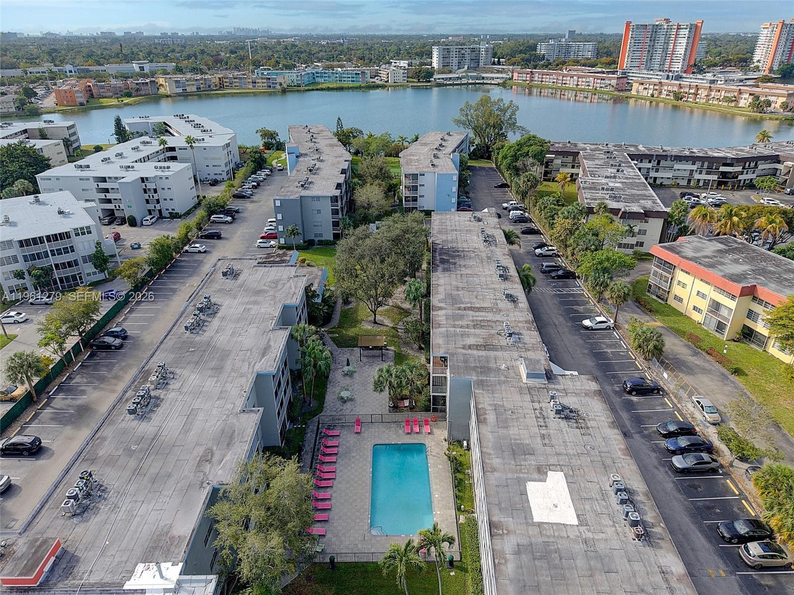 1690 NE 191st St # 1, Miami FL 33179 — 27