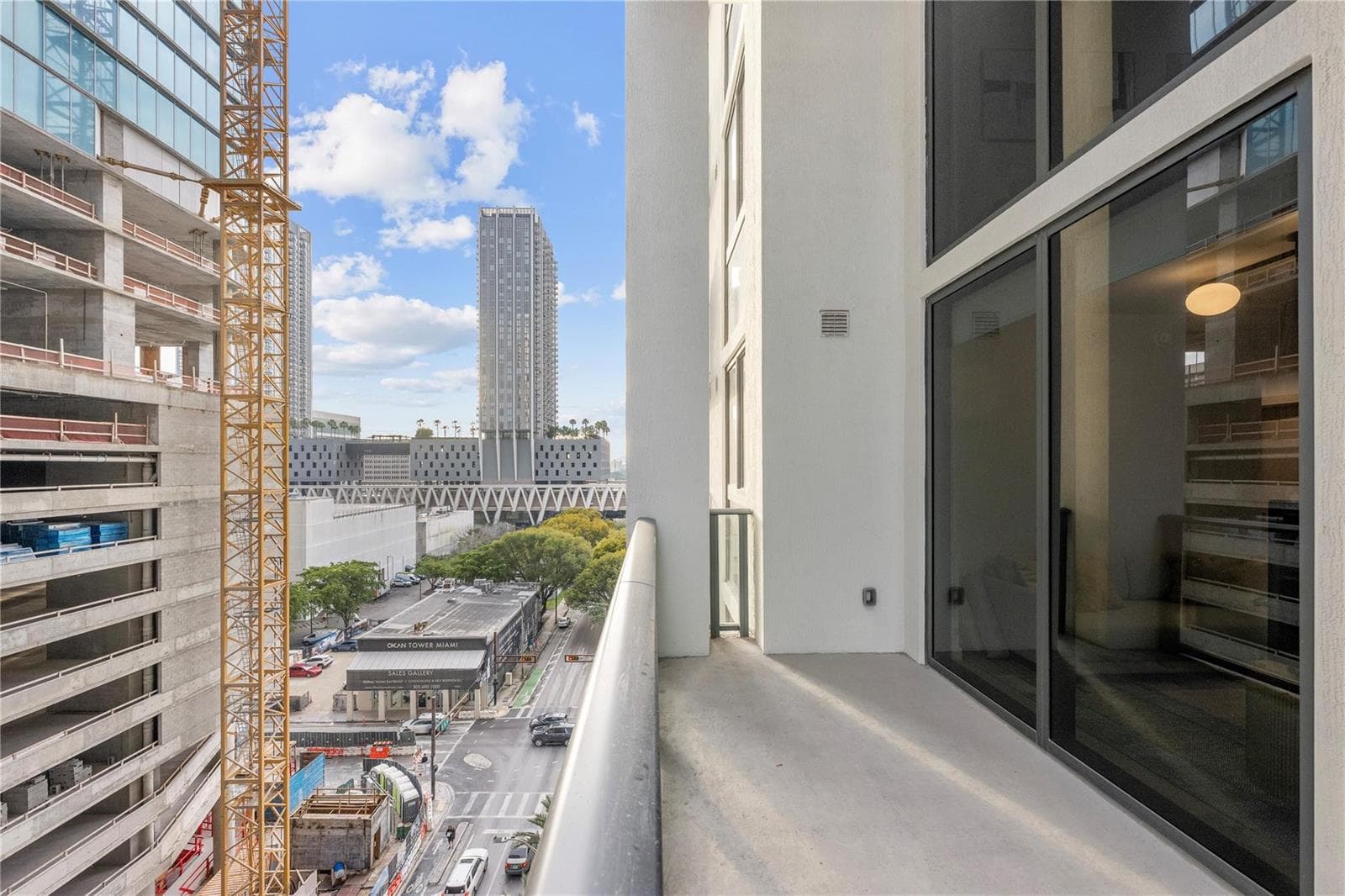 11 NE 6th Street # 907, Miami FL 33132 — 17