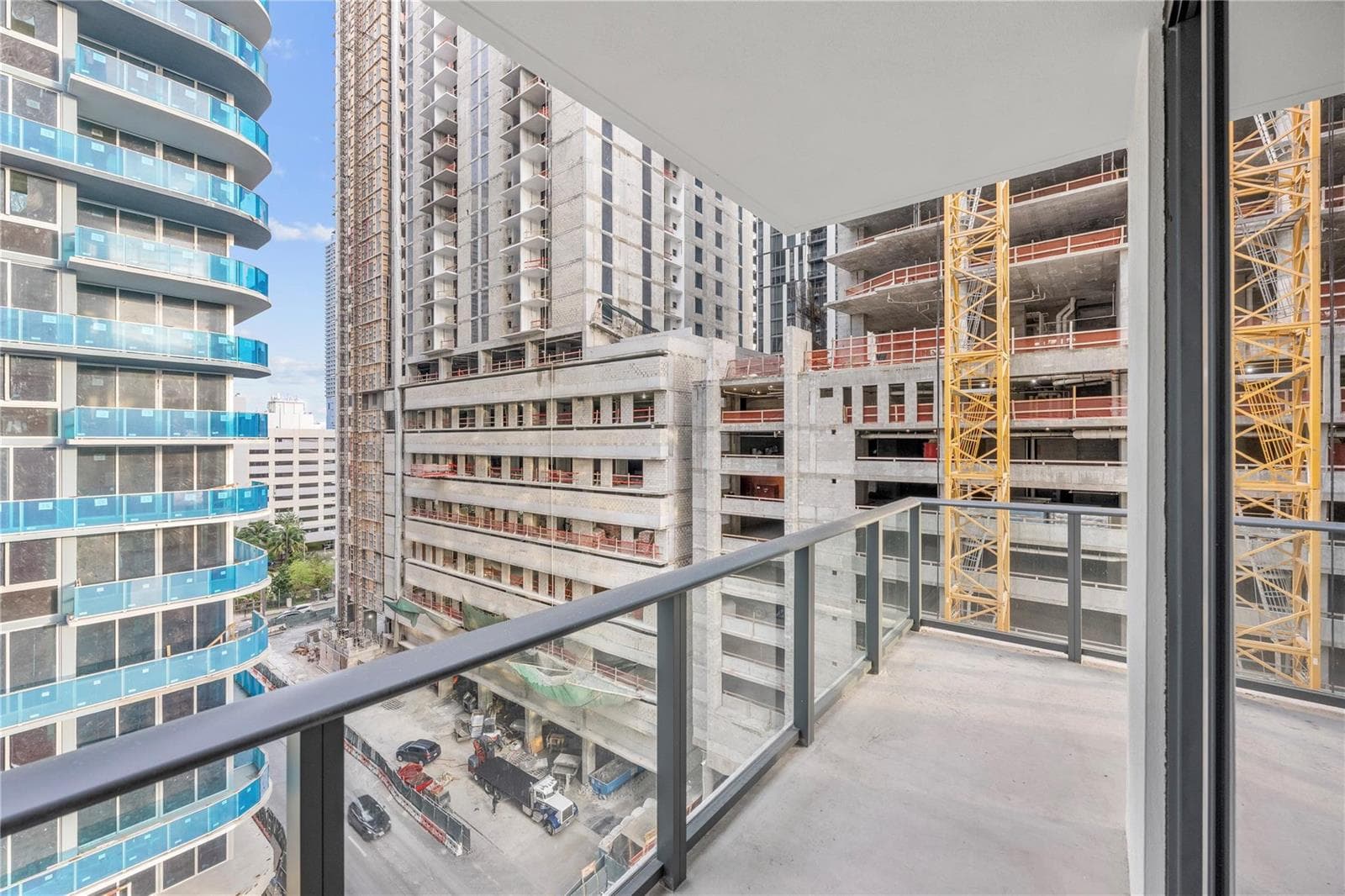 11 NE 6th Street # 907, Miami FL 33132 — 16