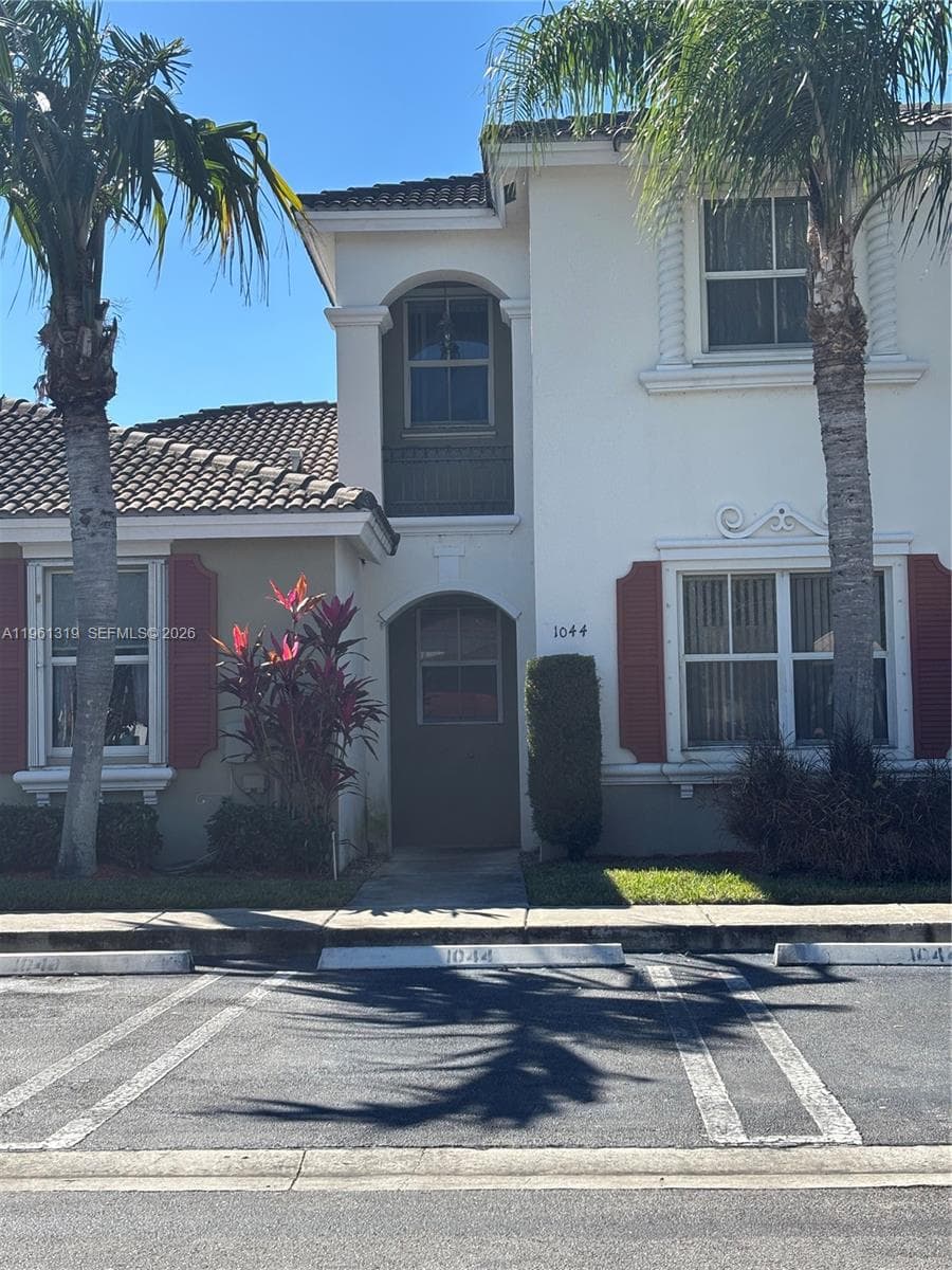 1044 NE 42nd Ter, Homestead FL 33033 — 2
