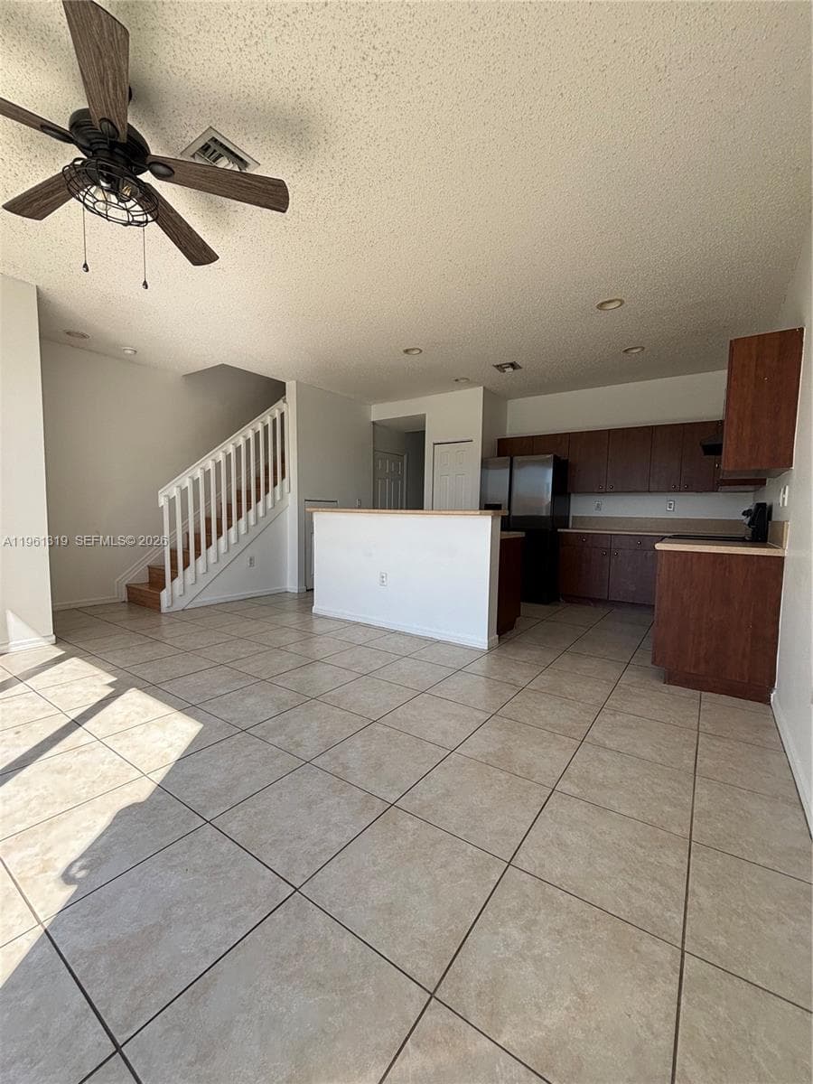 1044 NE 42nd Ter, Homestead FL 33033 — 6
