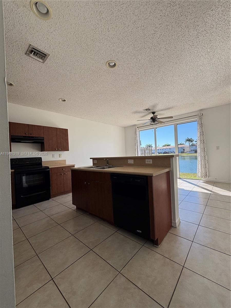 1044 NE 42nd Ter, Homestead FL 33033 — 5