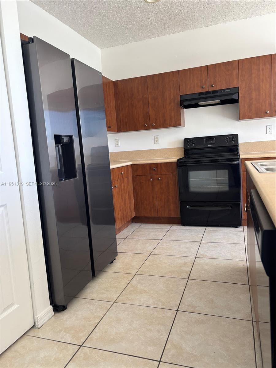 1044 NE 42nd Ter, Homestead FL 33033 — 4