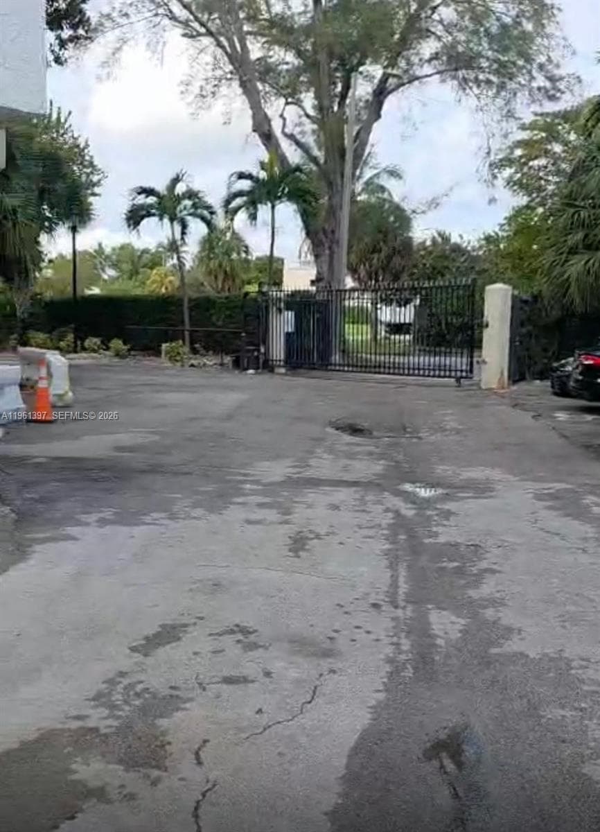7751 NE Bayshore Ct # 5D, Miami FL 33138 — 2