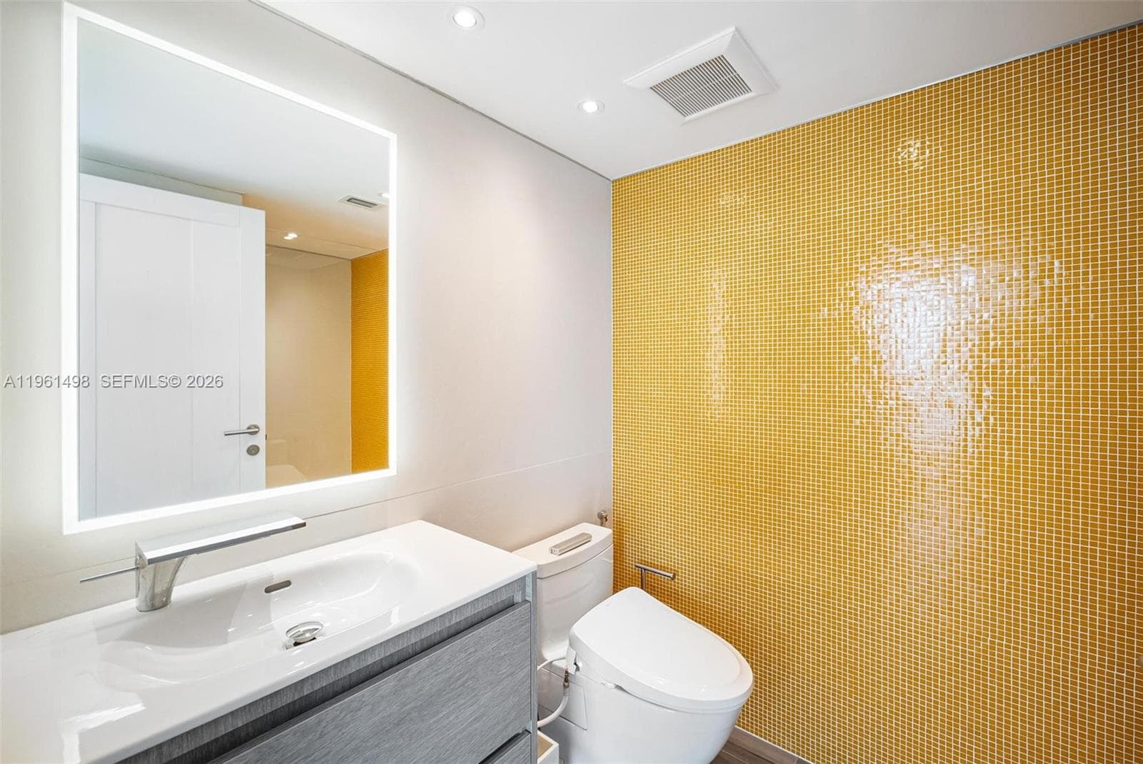 1331 Brickell Bay Dr # 33, Miami FL 33131 — 16