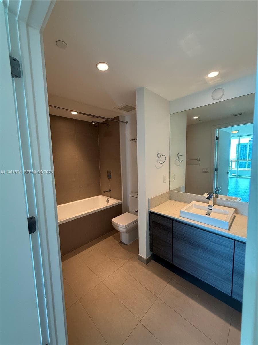 1080 Brickell Ave # 3204, Miami FL 33131 — 13