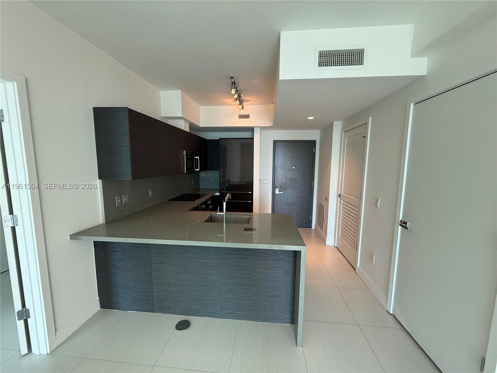 1080 Brickell Ave # 3204, Miami FL 33131 — 18