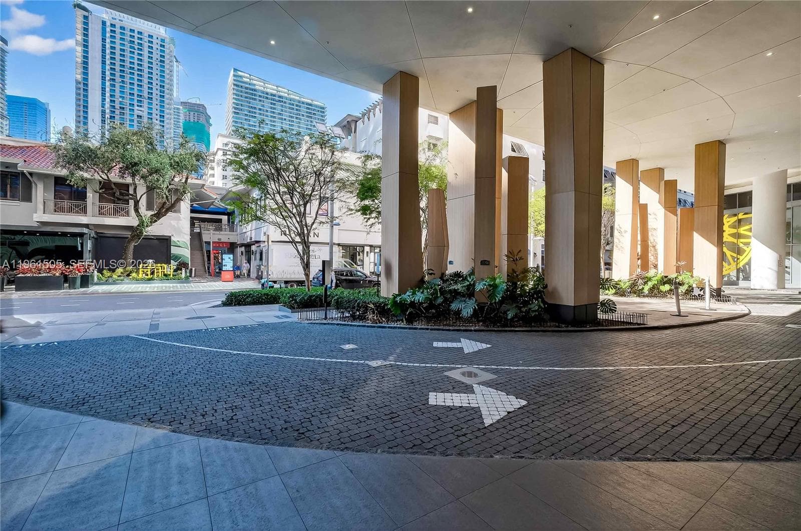 45 SW 9th St # 3807, Miami FL 33130 — 50