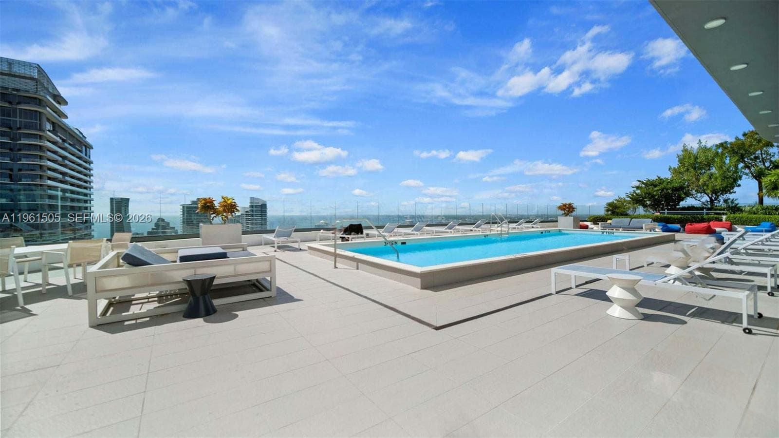 45 SW 9th St # 3807, Miami FL 33130 — 29
