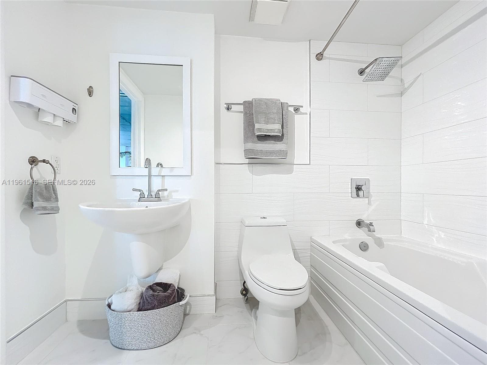 690 SW 1st Ct # 1232, Miami FL 33130 — 23