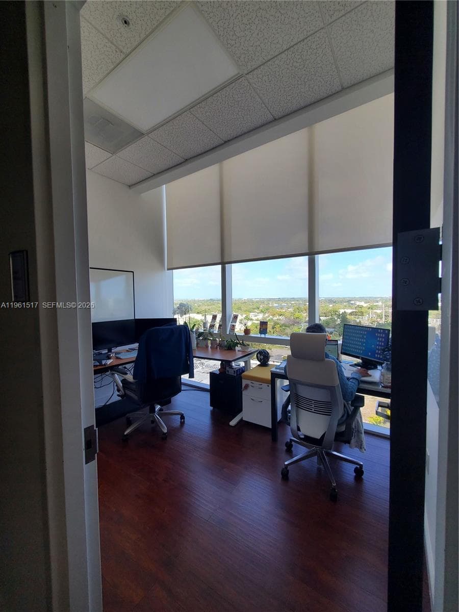20200 W Dixie Hwy 1003 Hwy # 1003, Miami FL 33180 — 4