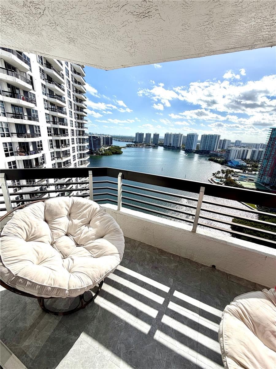 3530 Mystic Pointe Dr # 2605, Aventura FL 33180 — 16