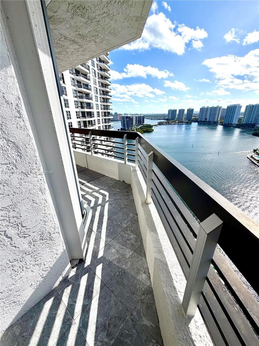 3530 Mystic Pointe Dr # 2605, Aventura FL 33180 — 20