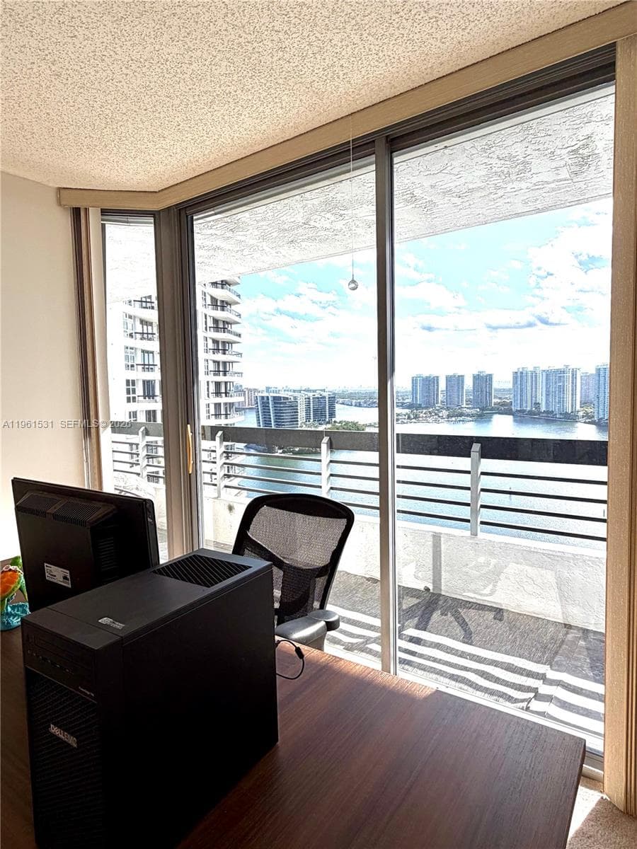 3530 Mystic Pointe Dr # 2605, Aventura FL 33180 — 14