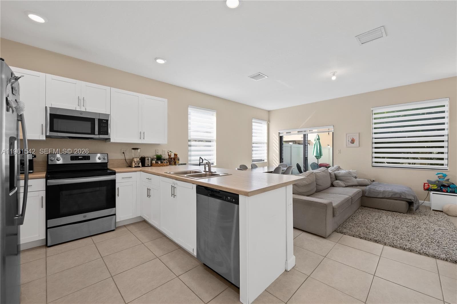 11006 W 32nd Ln, Hialeah FL 33018 — 8