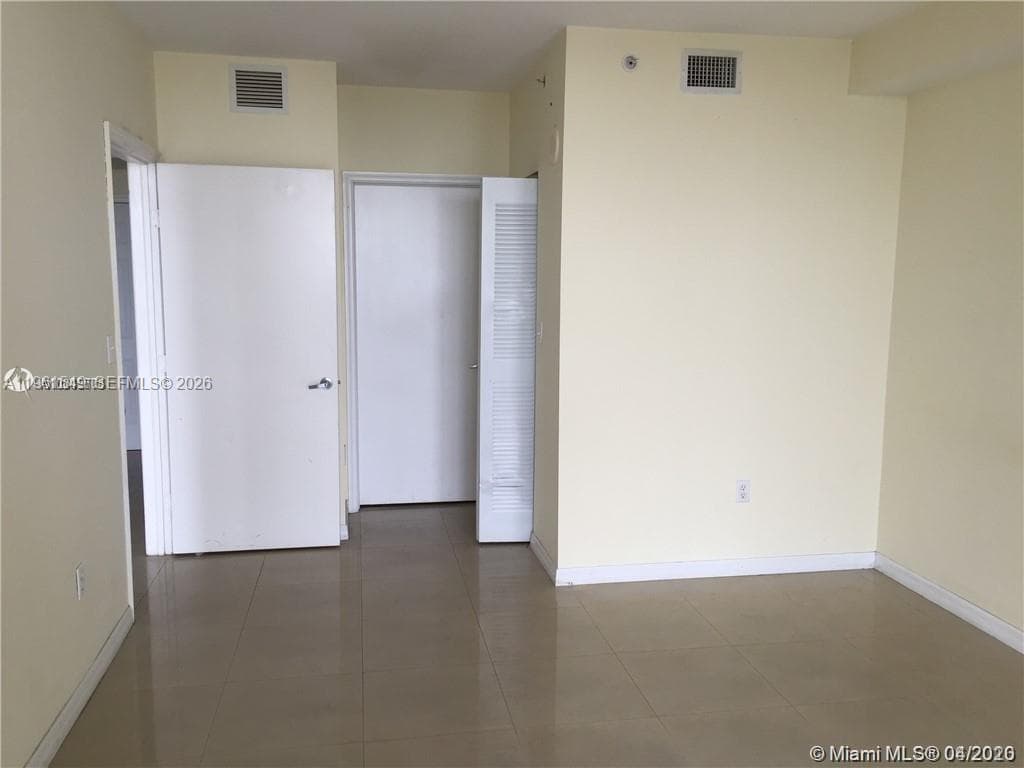 1 Glen Royal Pkwy # 1404, Miami FL 33125 — 6