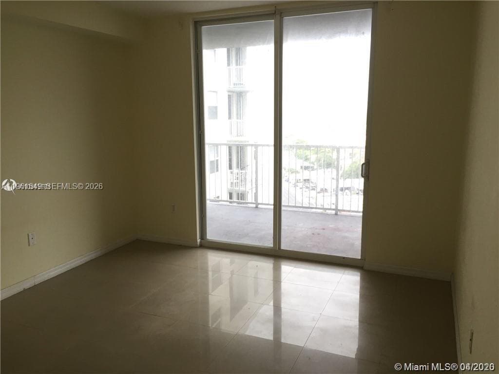 1 Glen Royal Pkwy # 1404, Miami FL 33125 — 8