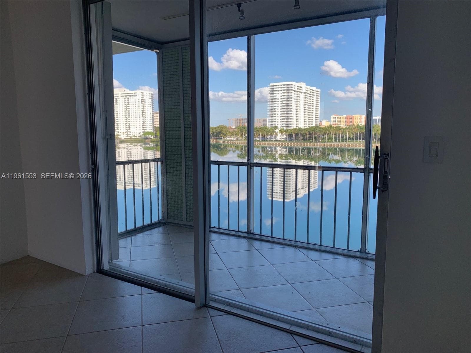 2999 POINT EAST DR # C609, Aventura FL 33160 — 2