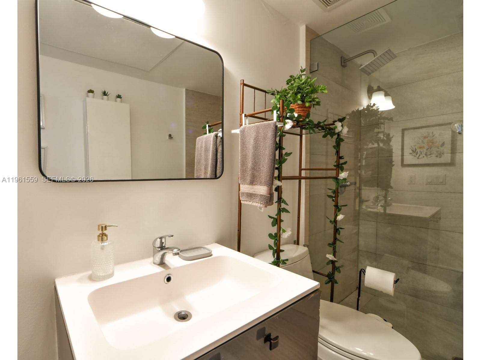 811 Jefferson Ave # 204, Miami Beach FL 33139 — 9