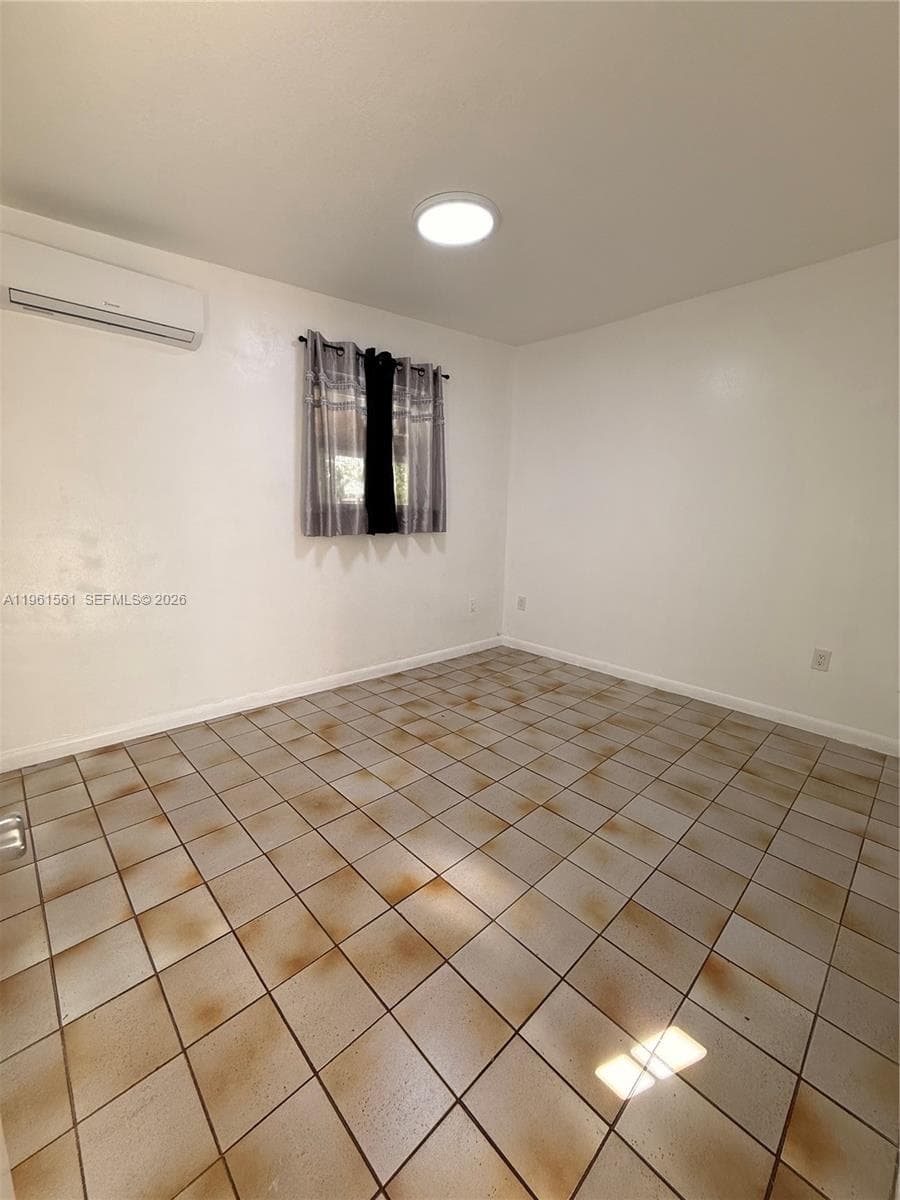 1037 SW 20th Ave # 2, Miami FL 33135 — 6
