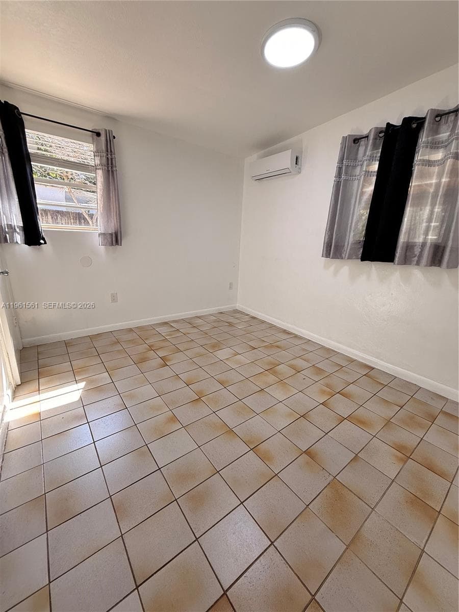 1037 SW 20th Ave # 2, Miami FL 33135 — 8