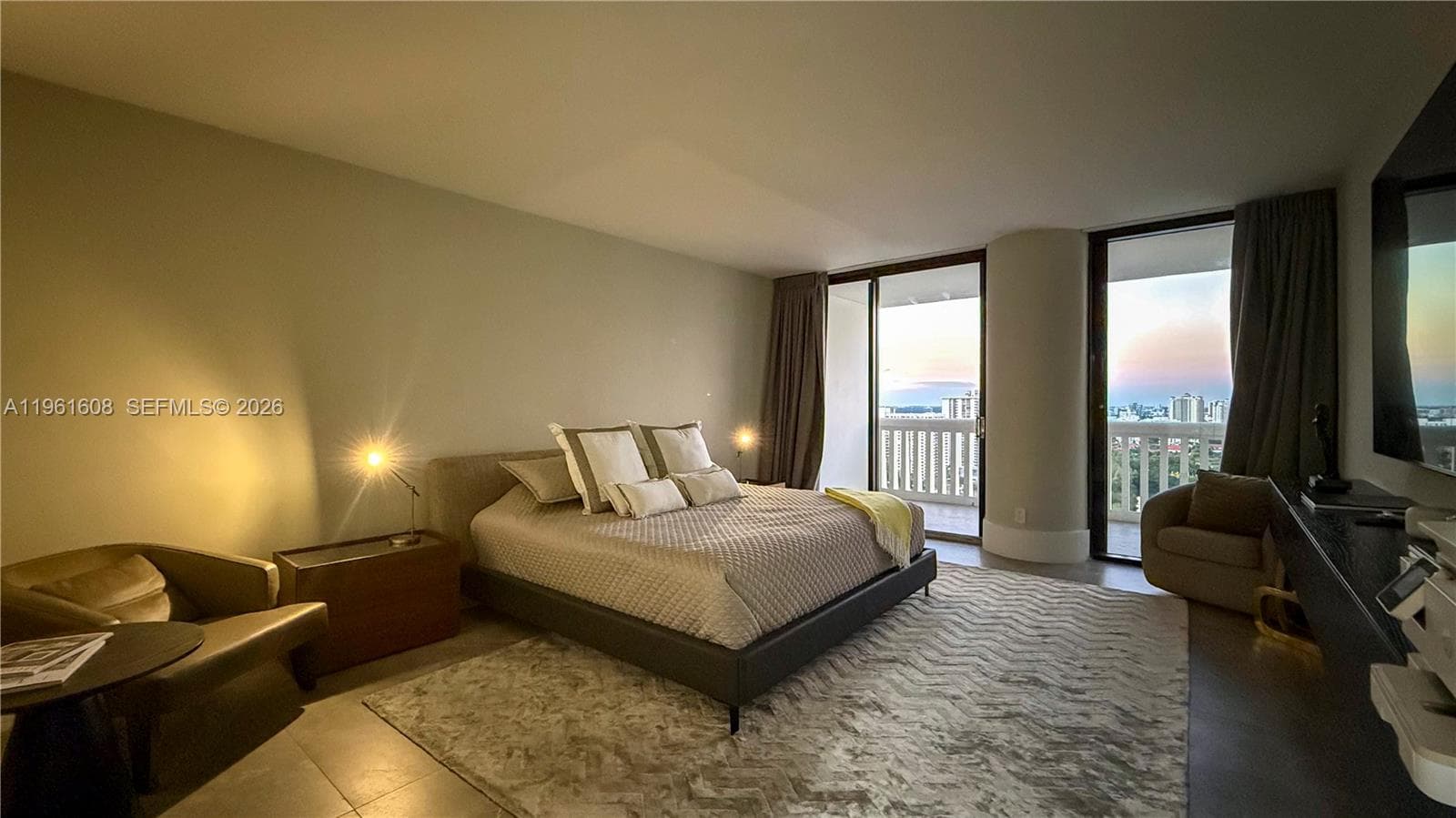 2000 Island Blvd # 2404, Aventura FL 33160 — 29