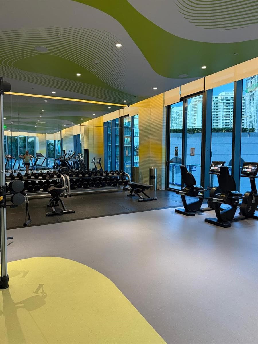 501 NE 31st St # 1808, Miami FL 33137 — 40