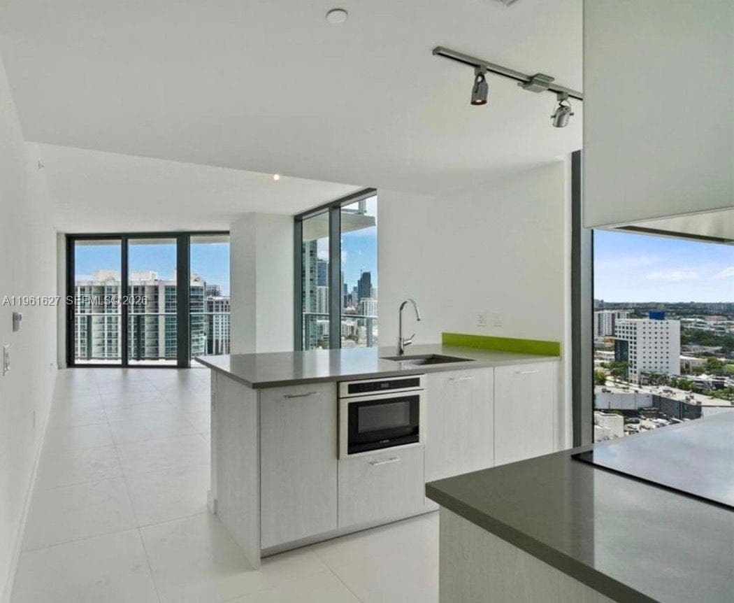 501 NE 31st St # 1808, Miami FL 33137 — 8