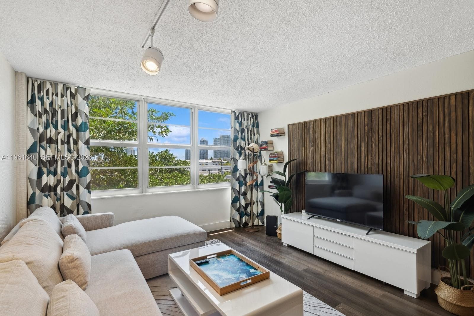 1020 Meridian Ave # 403, Miami Beach FL 33139 — 5