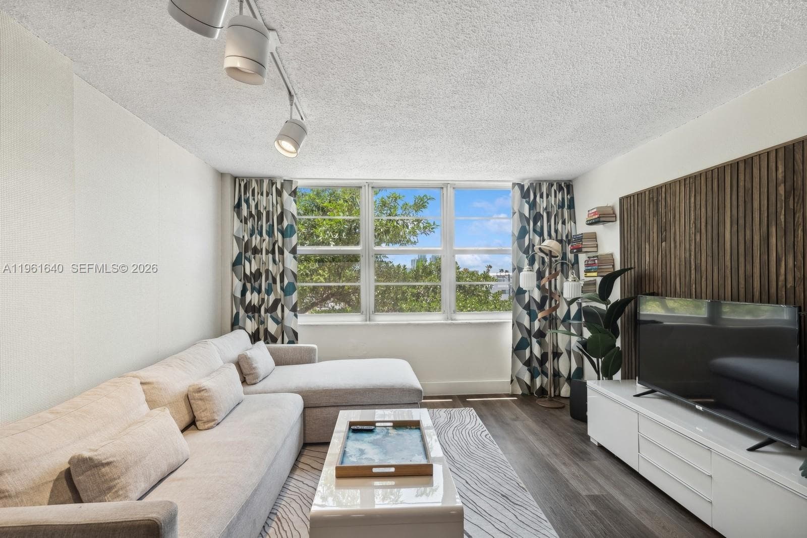 1020 Meridian Ave # 403, Miami Beach FL 33139 — 4