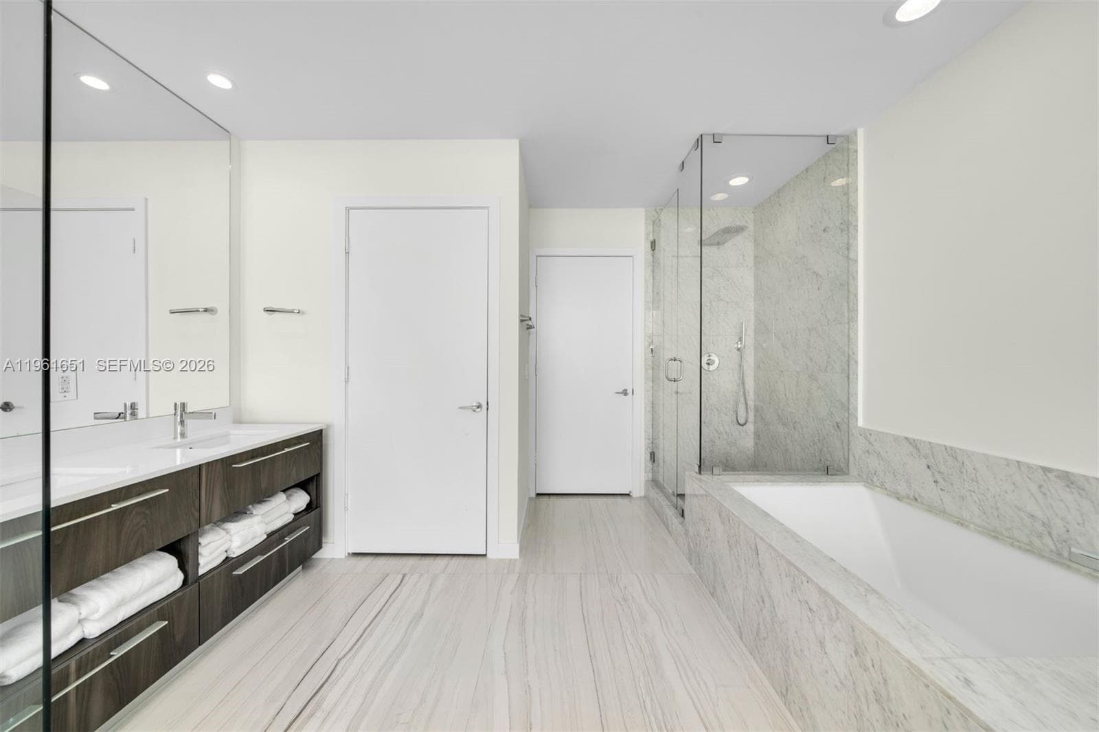 480 NE 31st St # 3401, Miami FL 33137 — 7