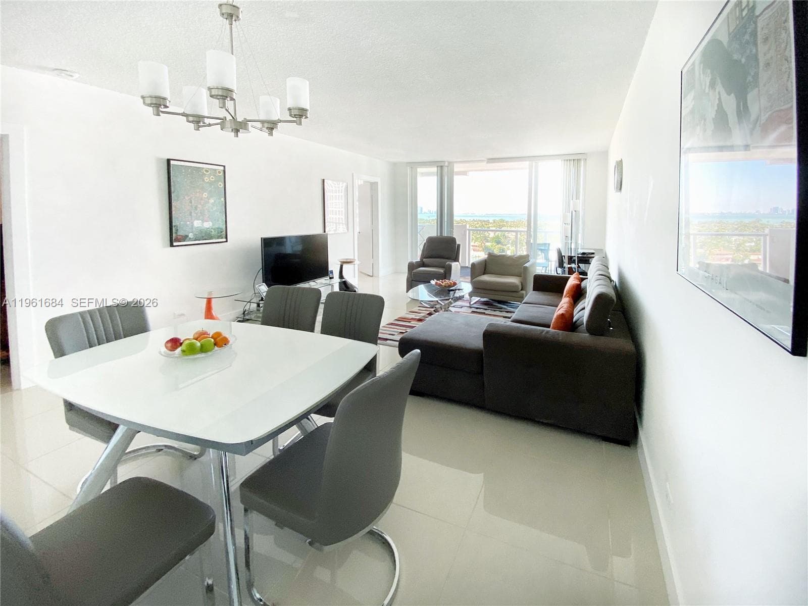 5601 Collins Ave # 1423, Miami Beach FL 33140 — 3