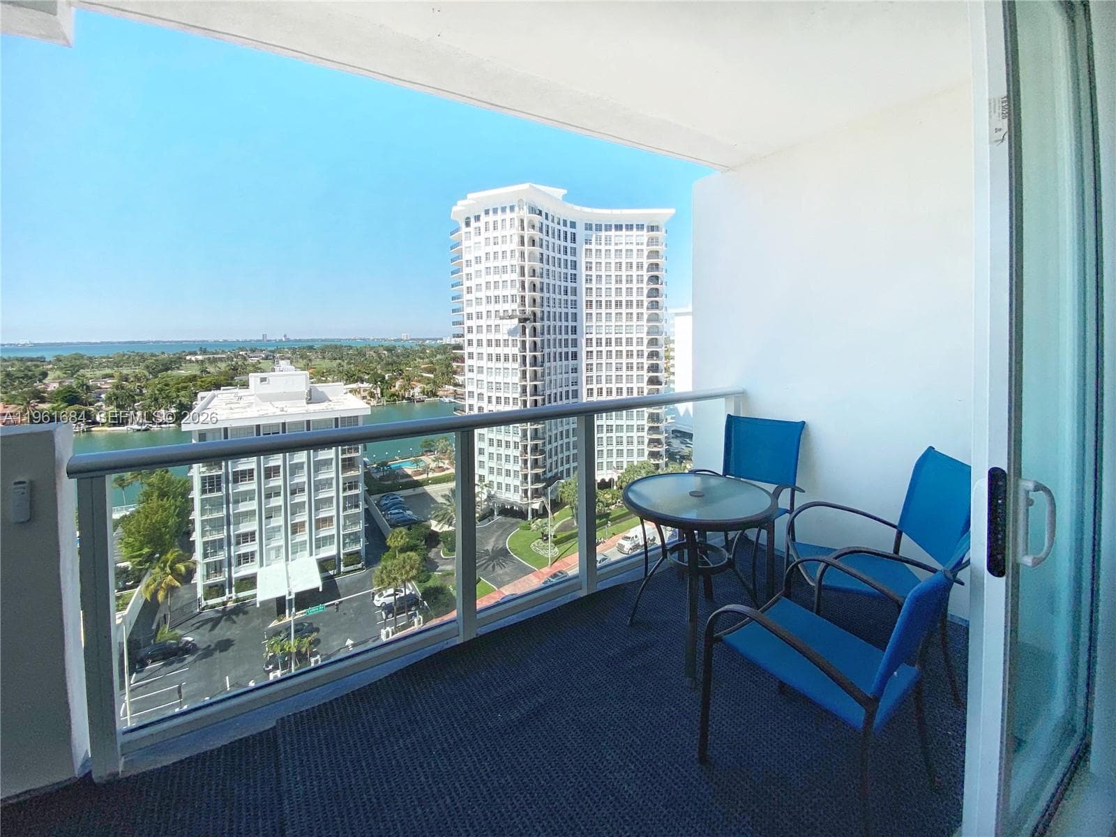 5601 Collins Ave # 1423, Miami Beach FL 33140 — 11