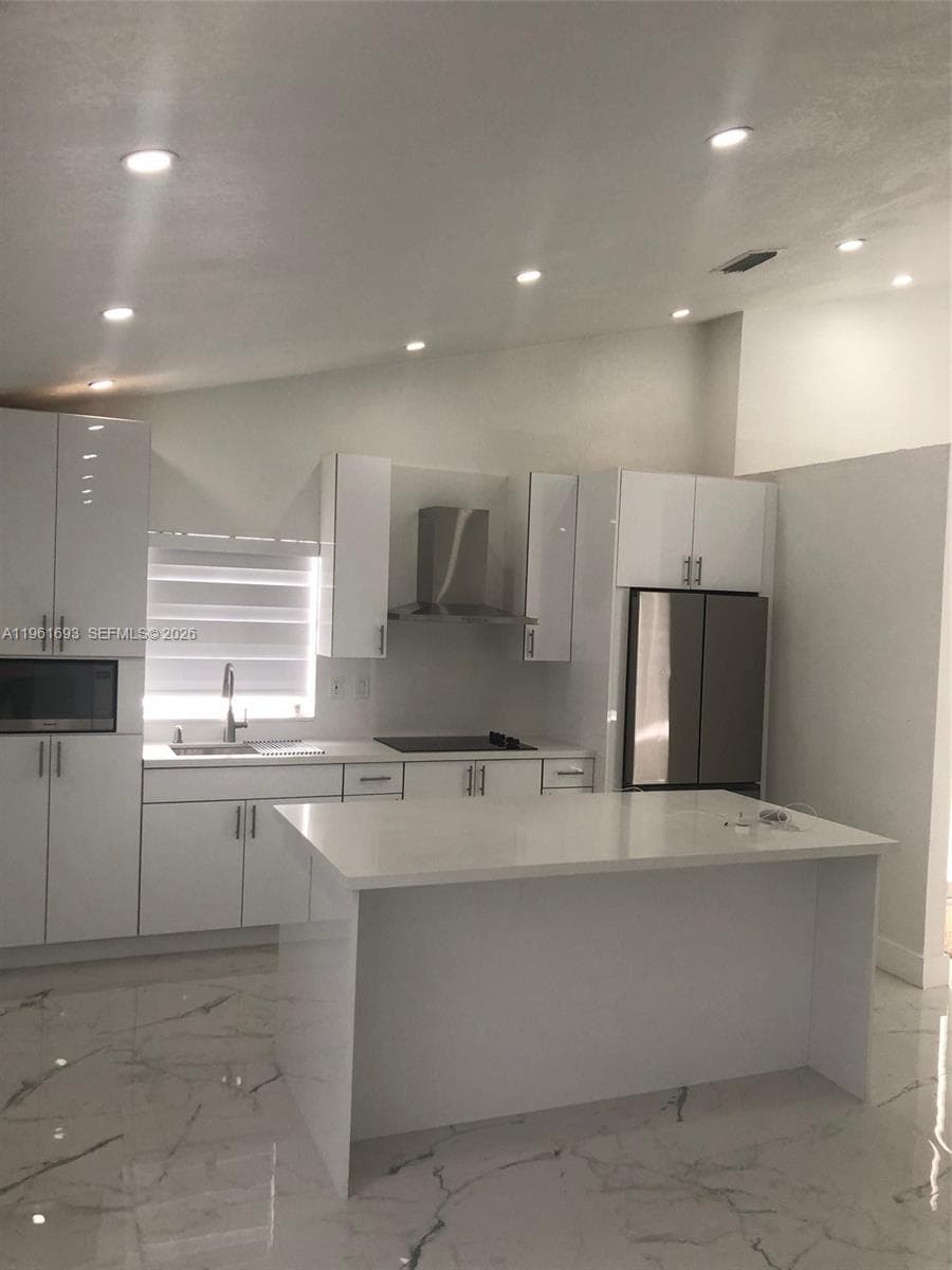 5531 NW 188th St, Miami Gardens FL 33055 — 6