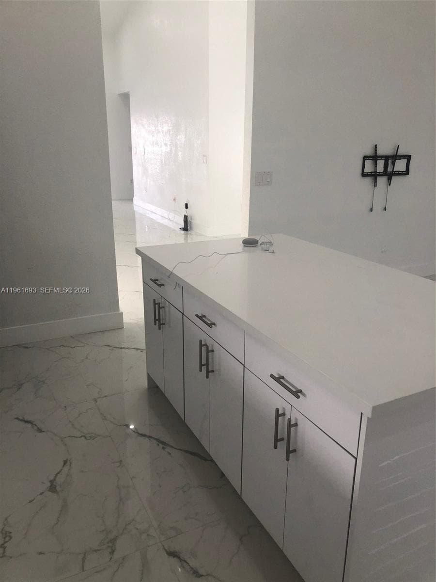 5531 NW 188th St, Miami Gardens FL 33055 — 8