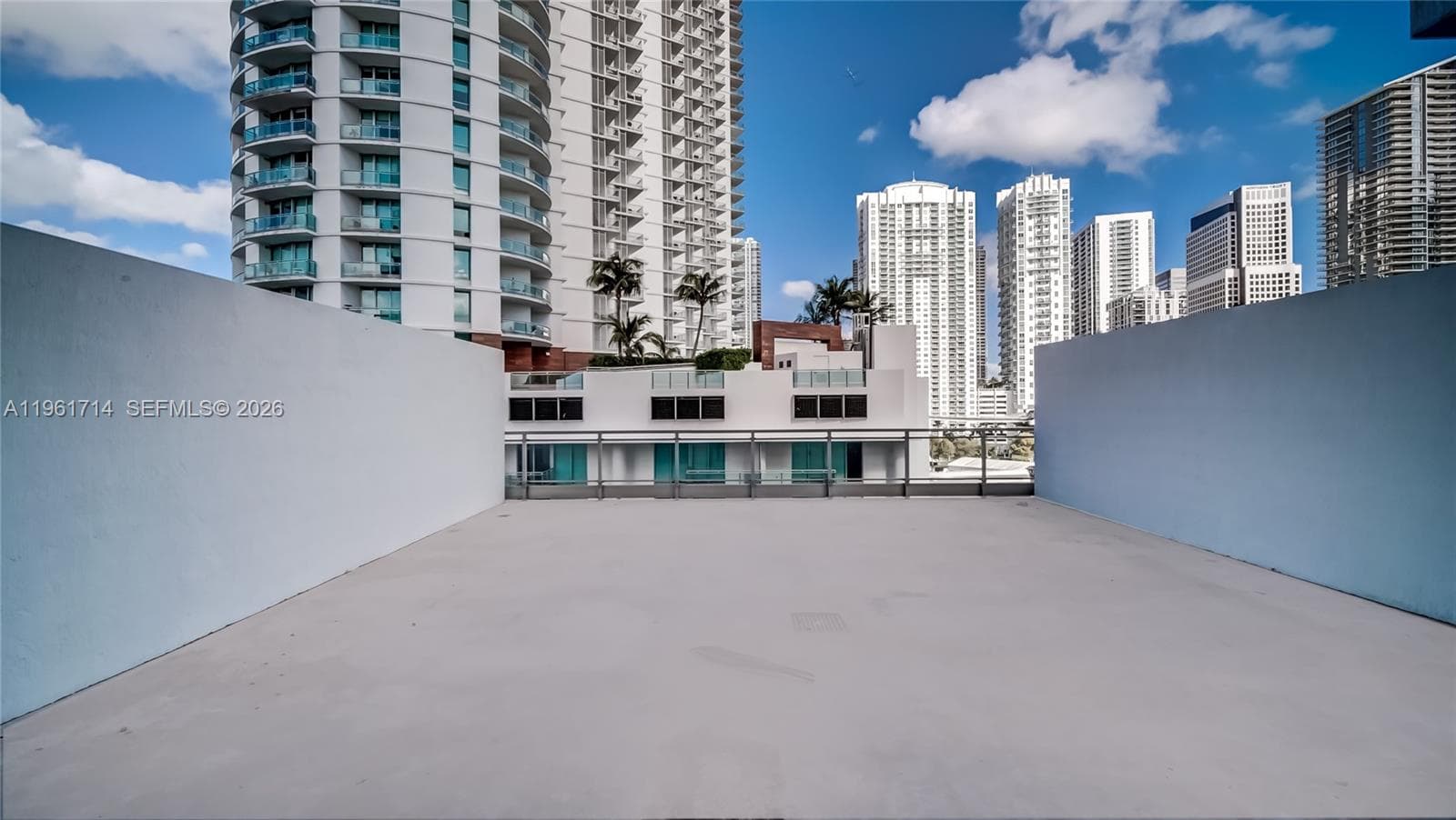 90 SW 3rd St, Miami FL 33130 — 29