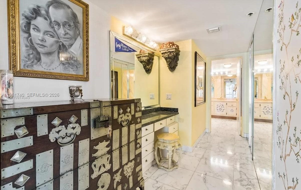 1717 N Bayshore Dr. # 3451, Miami FL 33132 — 18