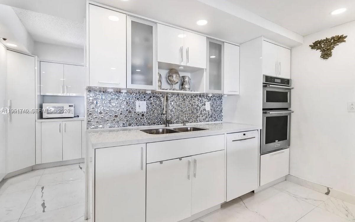 1717 N Bayshore Dr. # 3451, Miami FL 33132 — 15