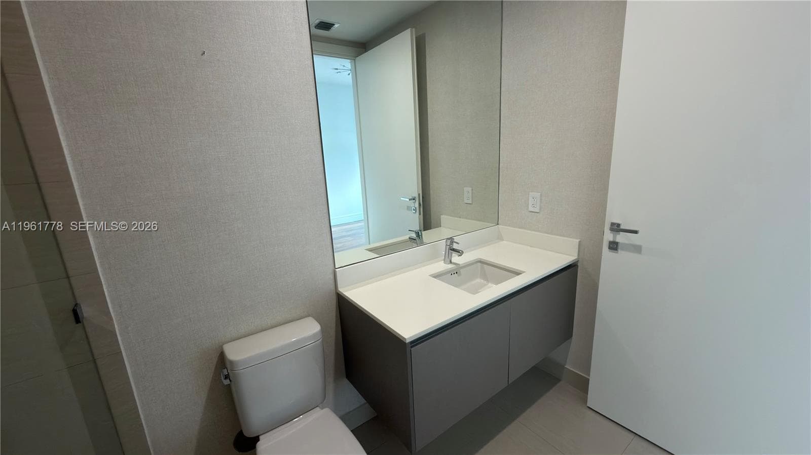 3250 NE 188th St # 204, Aventura FL 33180 — 13