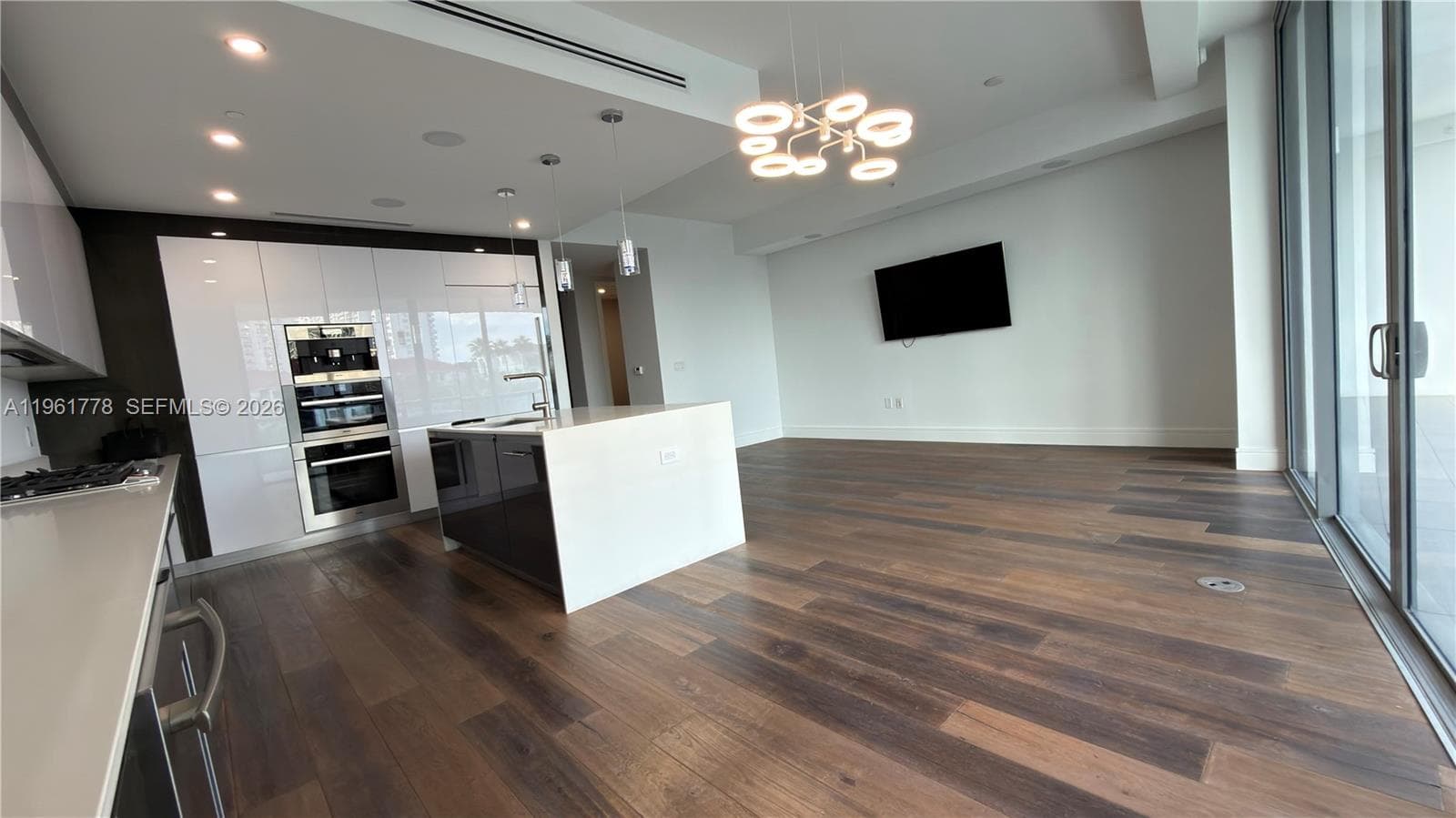 3250 NE 188th St # 204, Aventura FL 33180 — 36