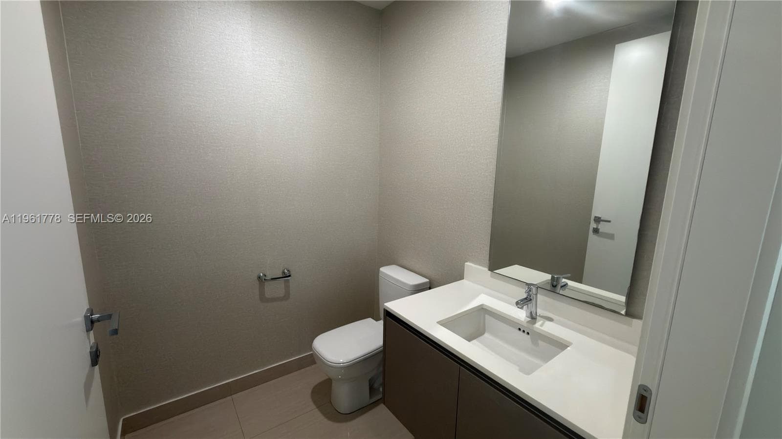3250 NE 188th St # 204, Aventura FL 33180 — 38