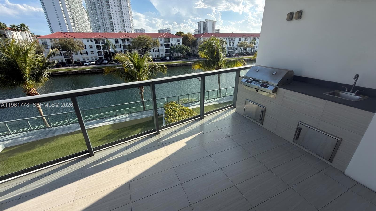 3250 NE 188th St # 204, Aventura FL 33180 — 4