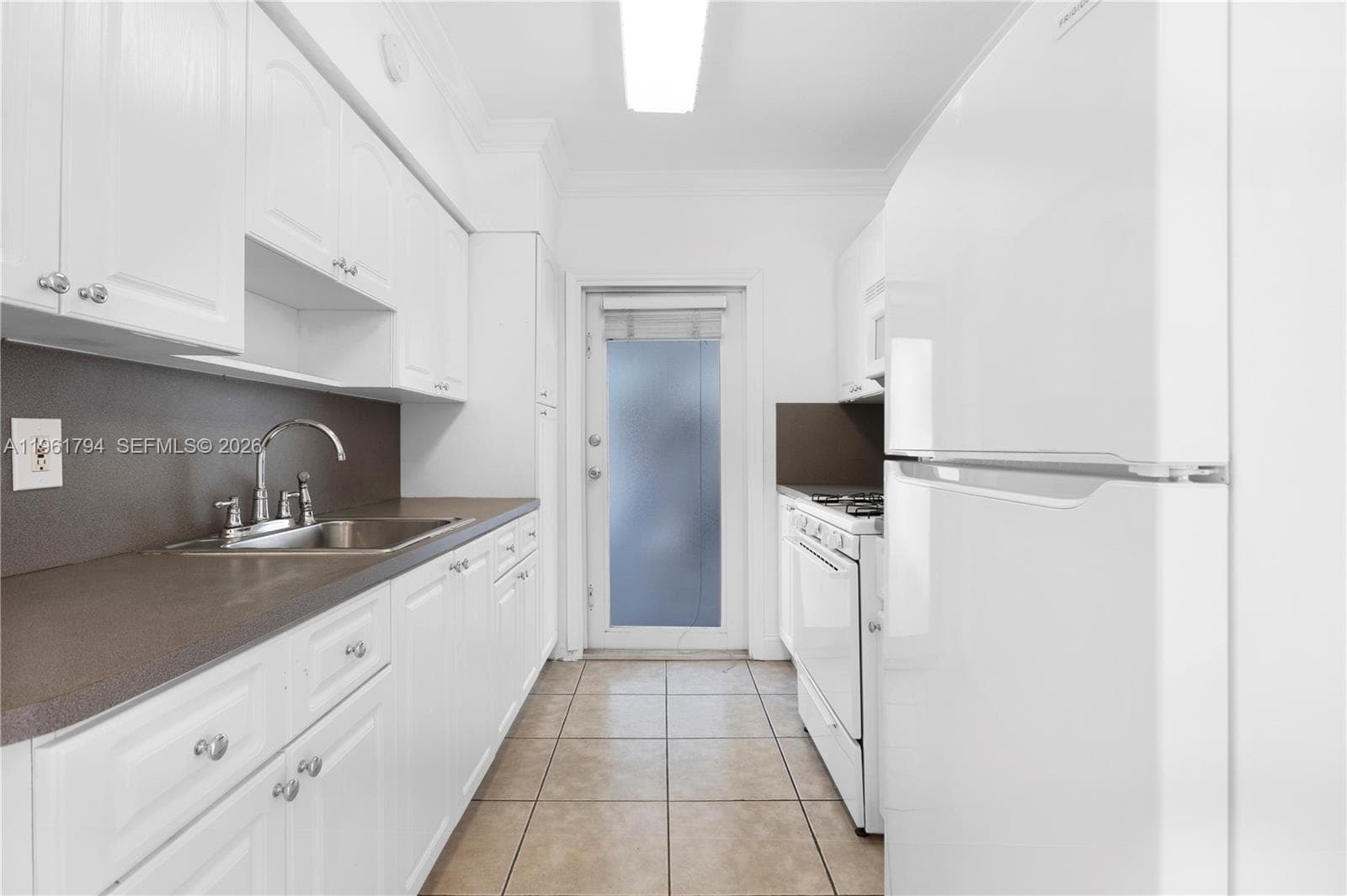 315 69th St # 112, Miami Beach FL 33141 — 2