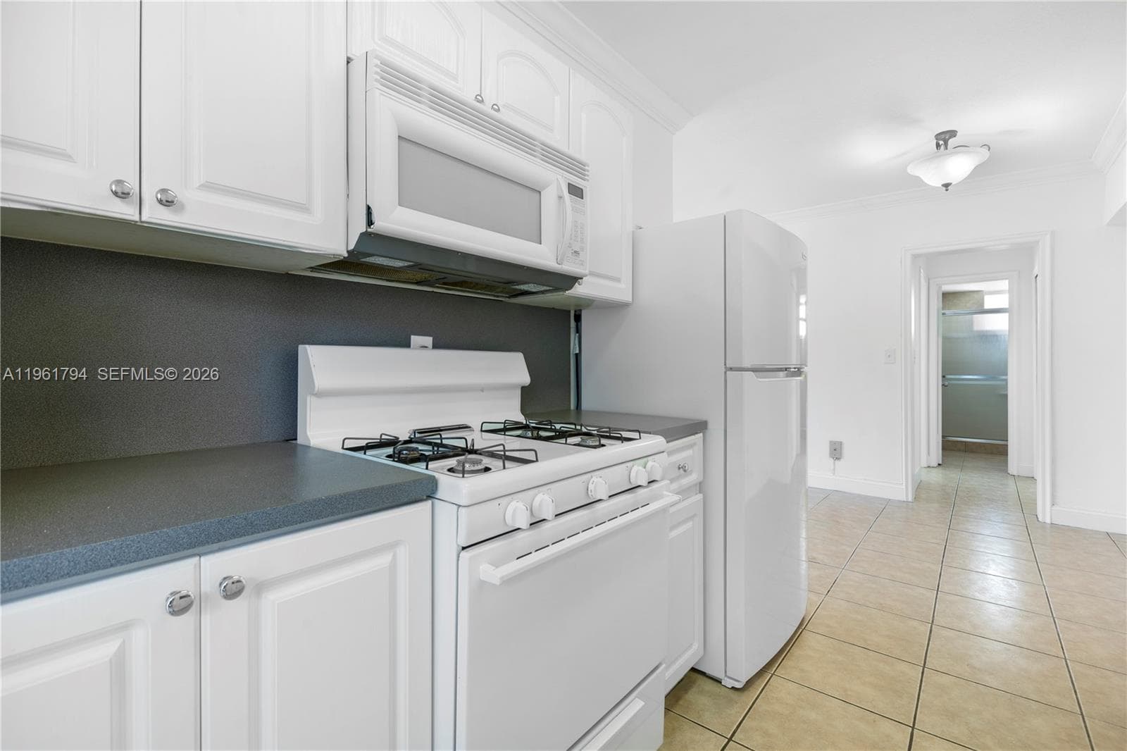 315 69th St # 112, Miami Beach FL 33141 — 17