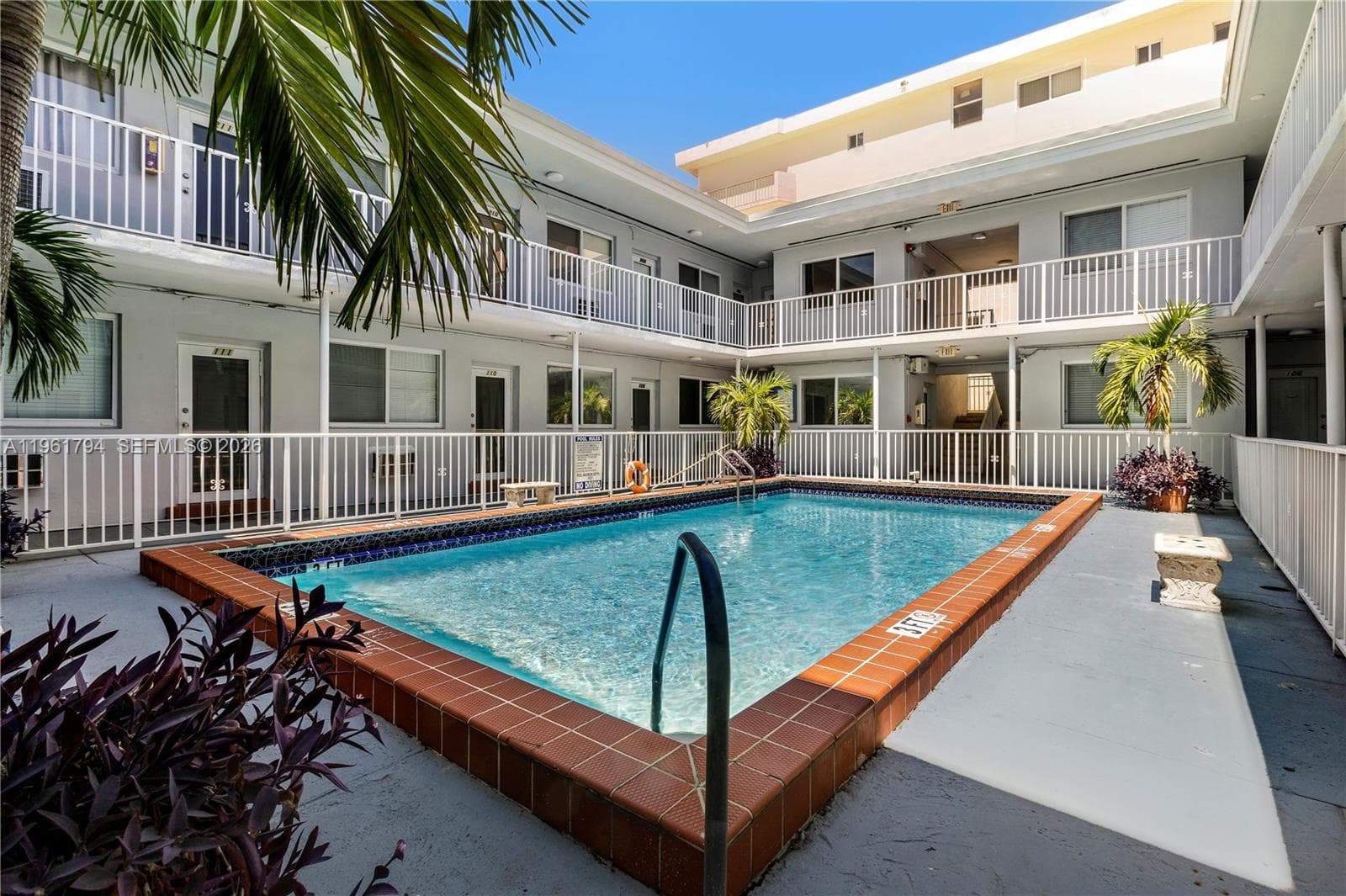 315 69th St # 112, Miami Beach FL 33141 — 18